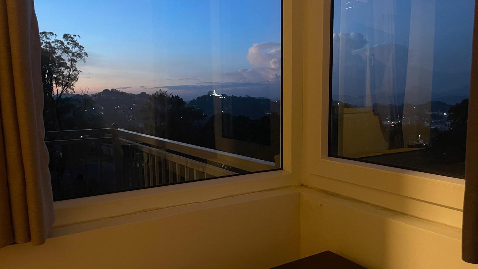 Sun Dove Suite Kandy Kültér fotó