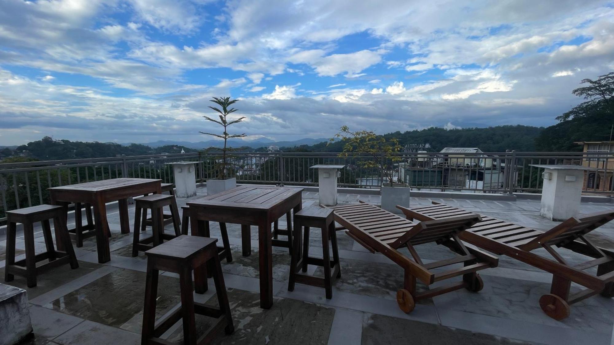 Sun Dove Suite Kandy Kültér fotó
